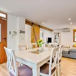 Violeta Apartment